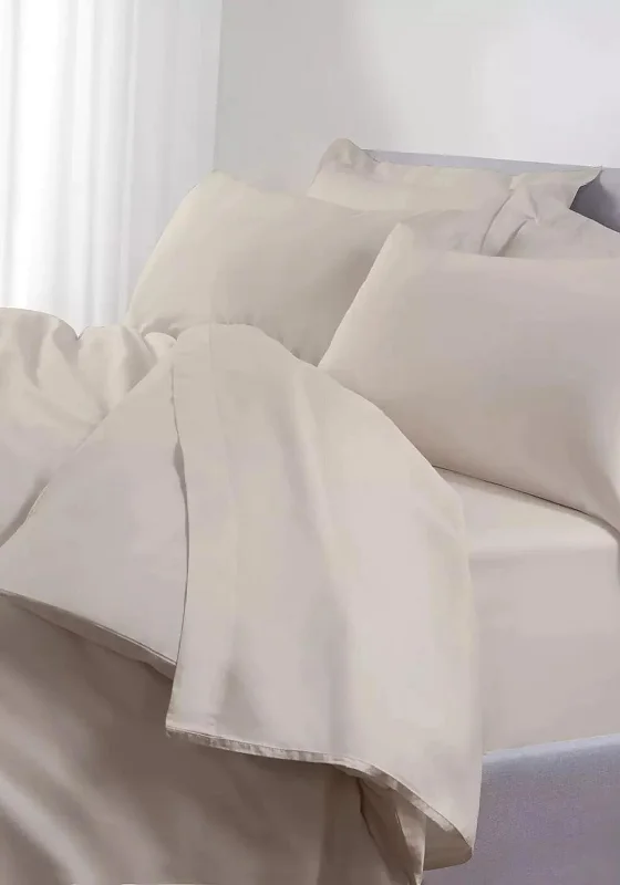 Flannel duvet covers for warmth in cold weatherThe Linen Consultancy 5 Star Hotel Concept Duvet Cover, Cream