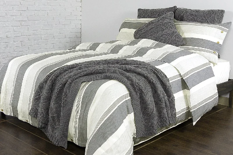 Duvet covers to pair with down comforters for maximum warmthDUVET COVER SET / BREVAN