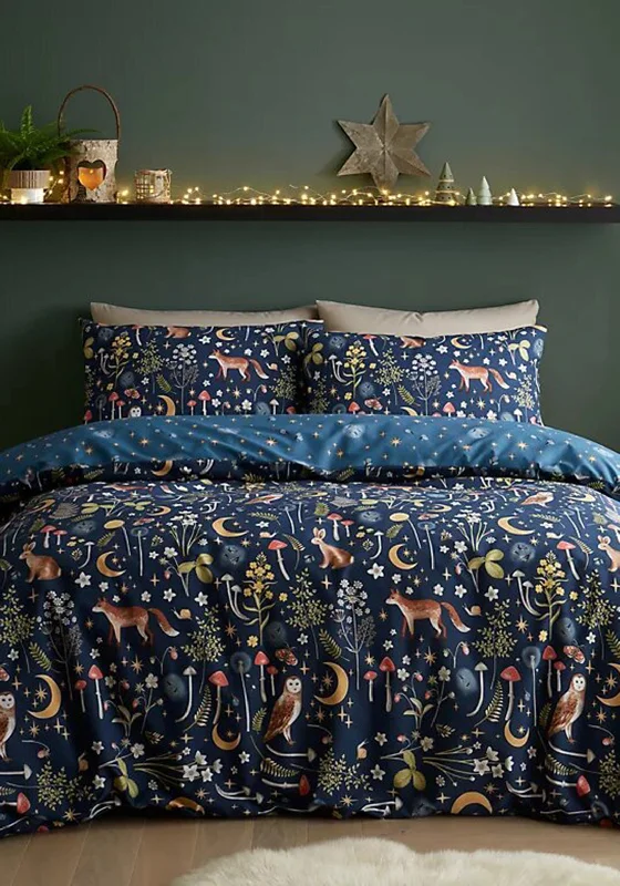 Snap - closure duvet covers for a quick and convenient way to open and closeCatherine Lansfield Enchanted Twilight Reversible Duvet Set, Navy