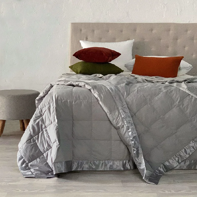 King - size blankets to cover large beds comfortablyFeather Down Blankets