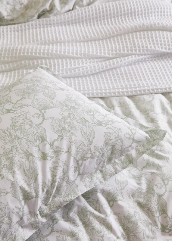 Acrylic blankets for a soft and affordable alternativeFoxford Sage Magnolia Oxford Pillowcase