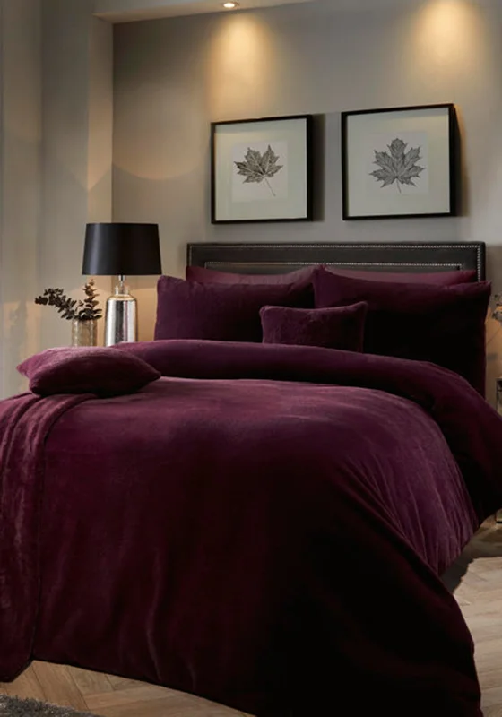 Dry - clean - only duvet covers with high - end materials and delicate designsSoiree Sleep Chic Natasha Duvet Cover Set, Damson