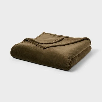 Linen blankets with a rustic and textured lookNew - Full/Queen Ultra Plush Blanket Green - Threshold