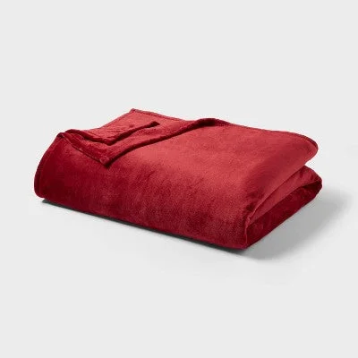 Chenille blankets with a thick and fuzzy textureNew - Jumbo Family Blanket Red - Threshold