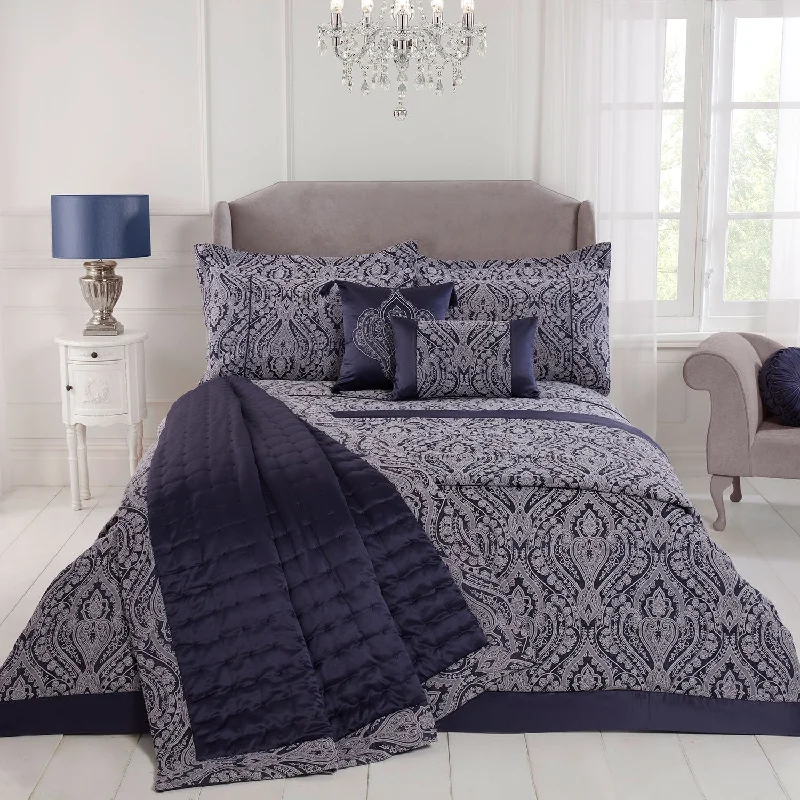 Snap - closure duvet covers for a quick and convenient way to open and closeRegency Navy Luxury Cotton Rich Jacquard Duvet Cover