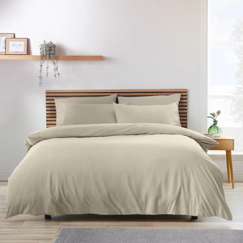 Abstract - designed duvet covers to add an artistic flair to the bedroomSo Soft Easy Iron Duvet Cover Set Natural