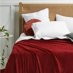 Linen blankets with a rustic and textured lookSuper Soft Blanket Rouge (240 x 260cm)