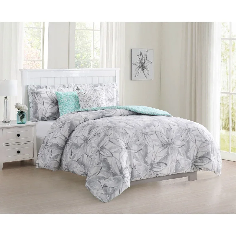 Silk - filled comforters for a luxurious and smooth touchBoho Living Belle 5-Piece Reversible Comforter Set