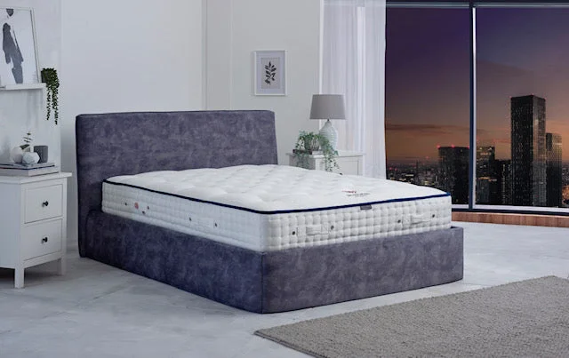 Hybrid mattresses combining foam and innerspring technologyBurgess Highgrove Mattress