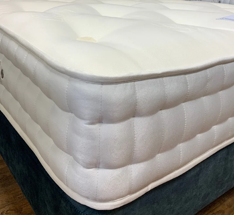 Hybrid mattresses combining foam and innerspring technologyBurgess Windsor Mattress