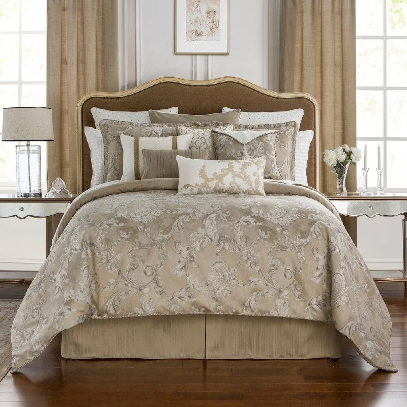 Queen - size comforters for standard queen - sized mattressesChantelle Reversible 4 Piece Comforter Set