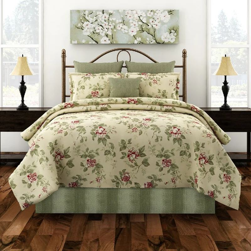 Full - size comforters suitable for full - sized beds in guest rooms or small bedroomsCountry rose comforter set