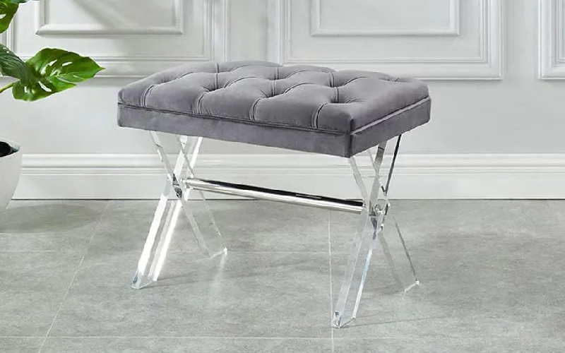 Natural latex and organic cotton blend mattressesGrey Velvet Fabric Bench with Deep Tufting