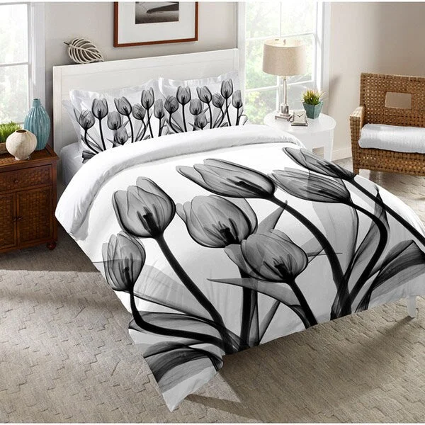 Latex - filled comforters with a bouncy texture and good supportLaural Home Monochromatic Black Tulips Comforter