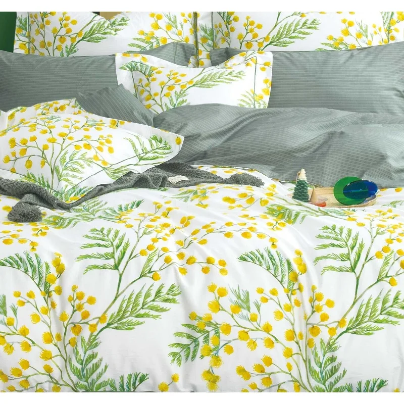 Duck down comforters with a softer feel and good warmth retentionLinnett 100% Cotton Reversible Comforter Set