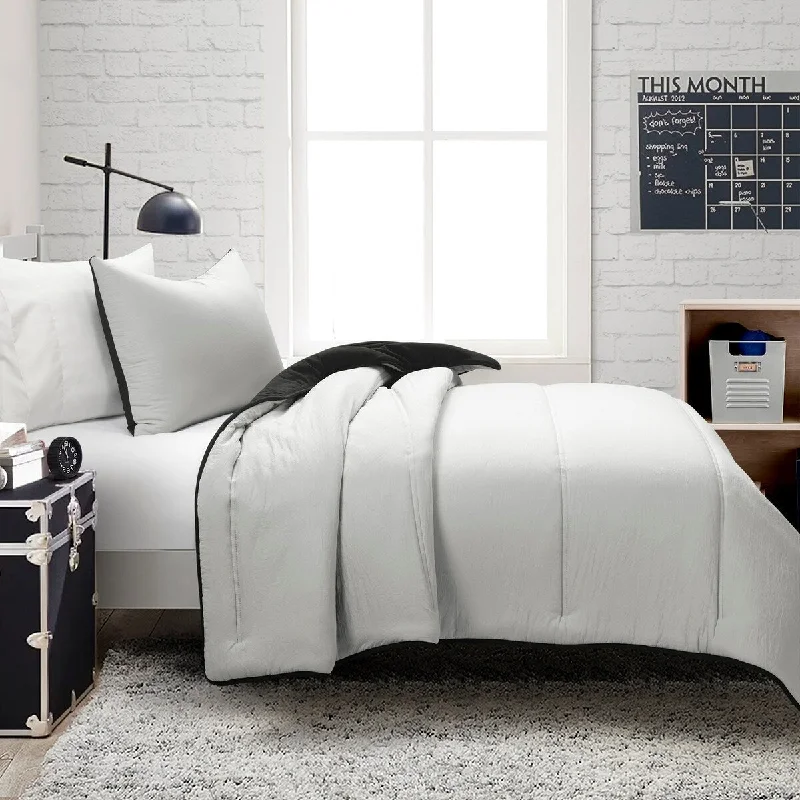 Latex - filled comforters with a bouncy texture and good supportLush Decor Oslo Soft Reversible Quilted Comforter Set