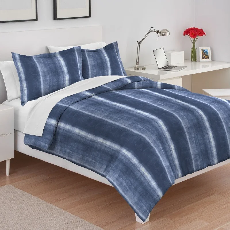 Cotton - filled comforters for a breathable and natural sleep experienceMartex Jackson Blue Cotton Comforter Set