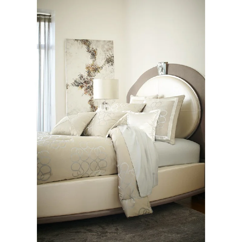 Down - filled comforters for supreme warmth and lightnessMichael Amini Ovation Comforter Set