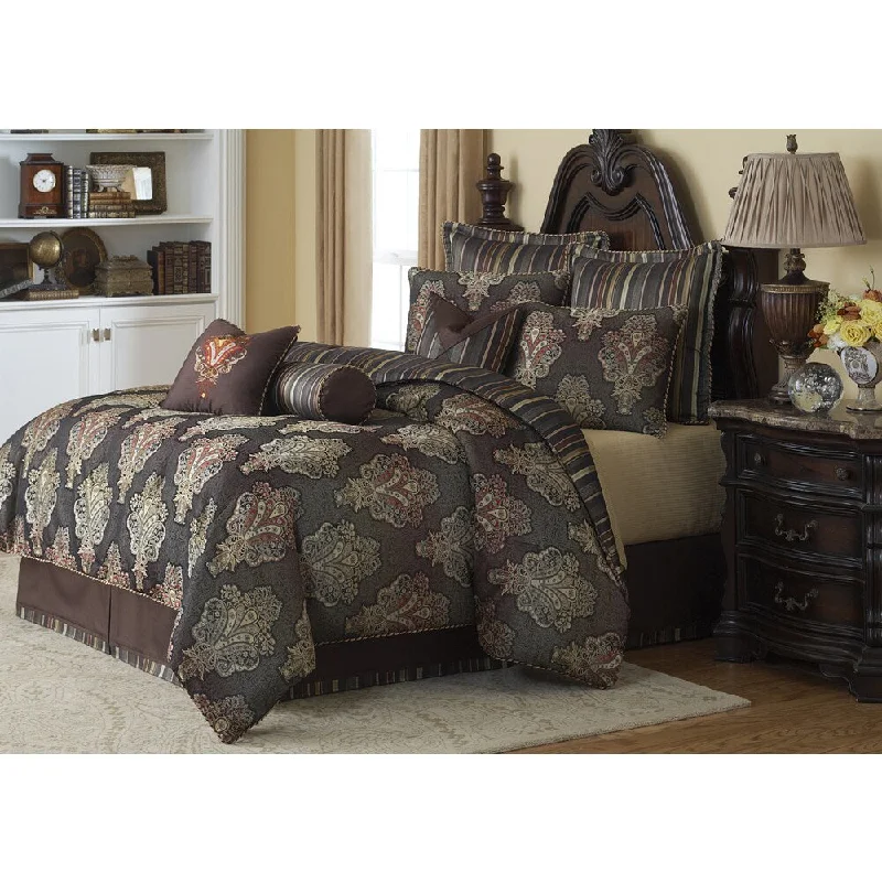 Silk - filled comforters for a luxurious and smooth touchMichael Amini Sienna Comforter Set