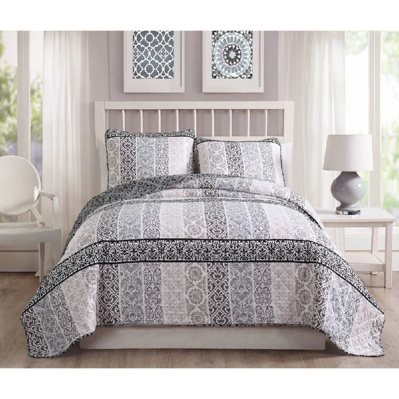 Latex - filled comforters with a bouncy texture and good supportQuaint Home Kylie 3-Piece Reversible Quilt Set