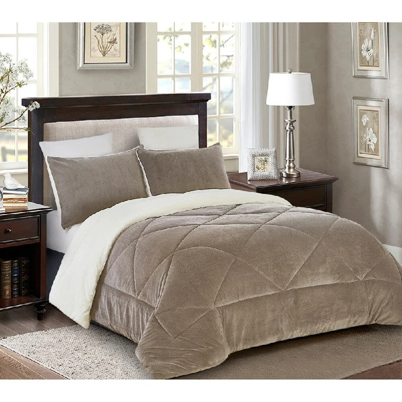 Silk - filled comforters for a luxurious and smooth touchReversible 2 piece Fleece/Sherpa Down Alternative Comforter set - Twin - Taupe